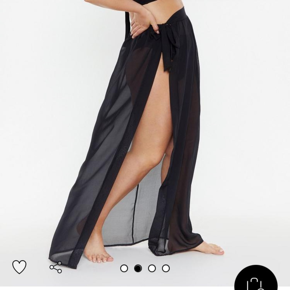 NWT Side tie wrap chiffon skirt / beach sarong.